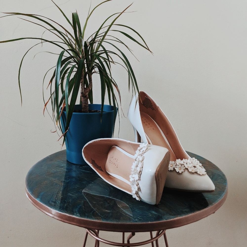 white heels w/ flowers!